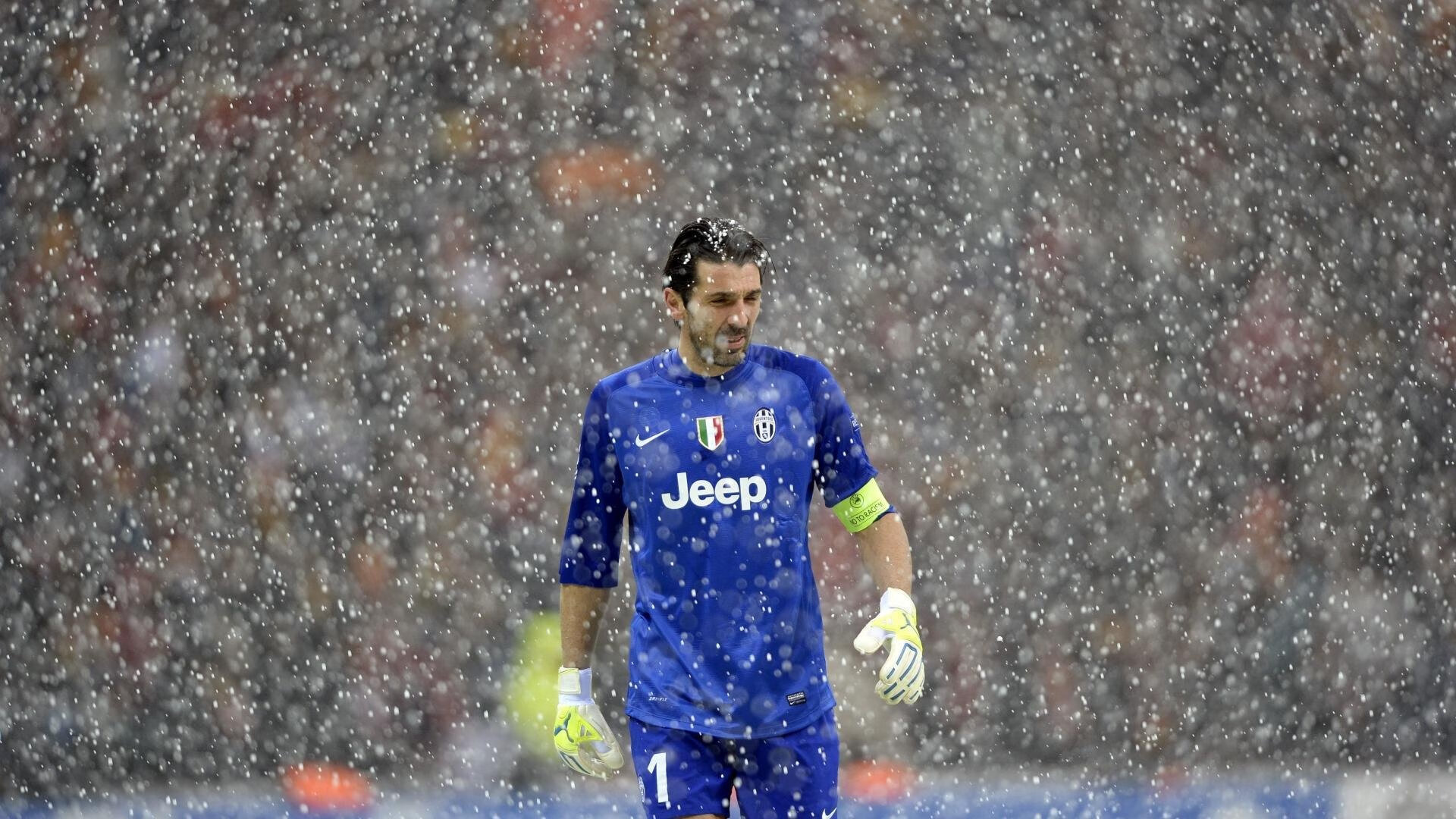 米兰体育官网-职业球员转型教练为何鲜有成功案例，球员转行演员